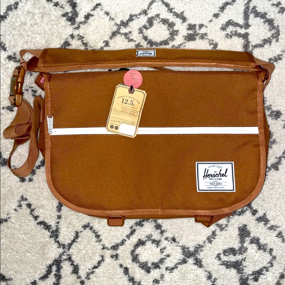 Herschel Caramel Pop quiz Messenger Bag